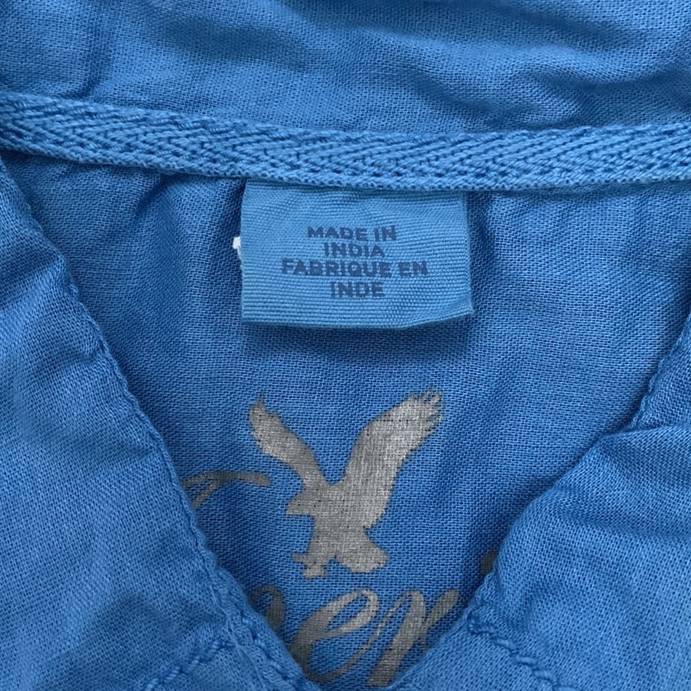 American Eagle outfitters button down shirt. Size 2 - Picture 3 of 4
